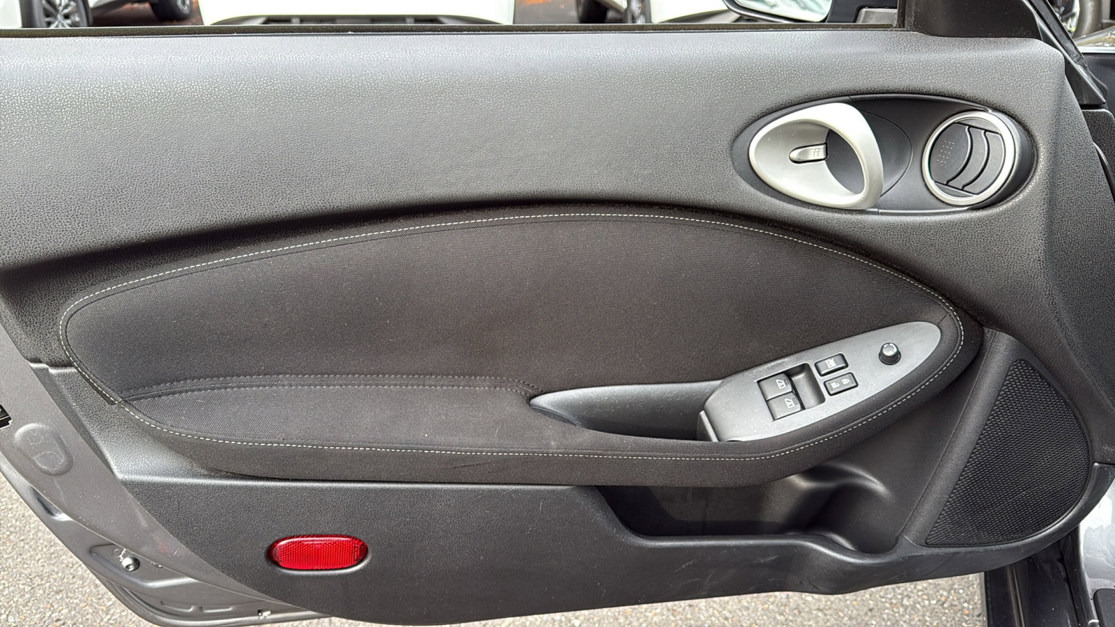 Used 2013 Nissan 370Z Coupe image 6