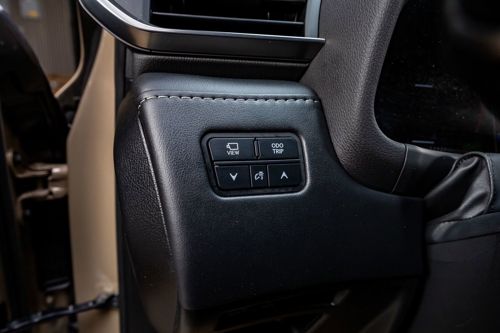 Used 2025 Lexus LX 700h Overtrail image 18