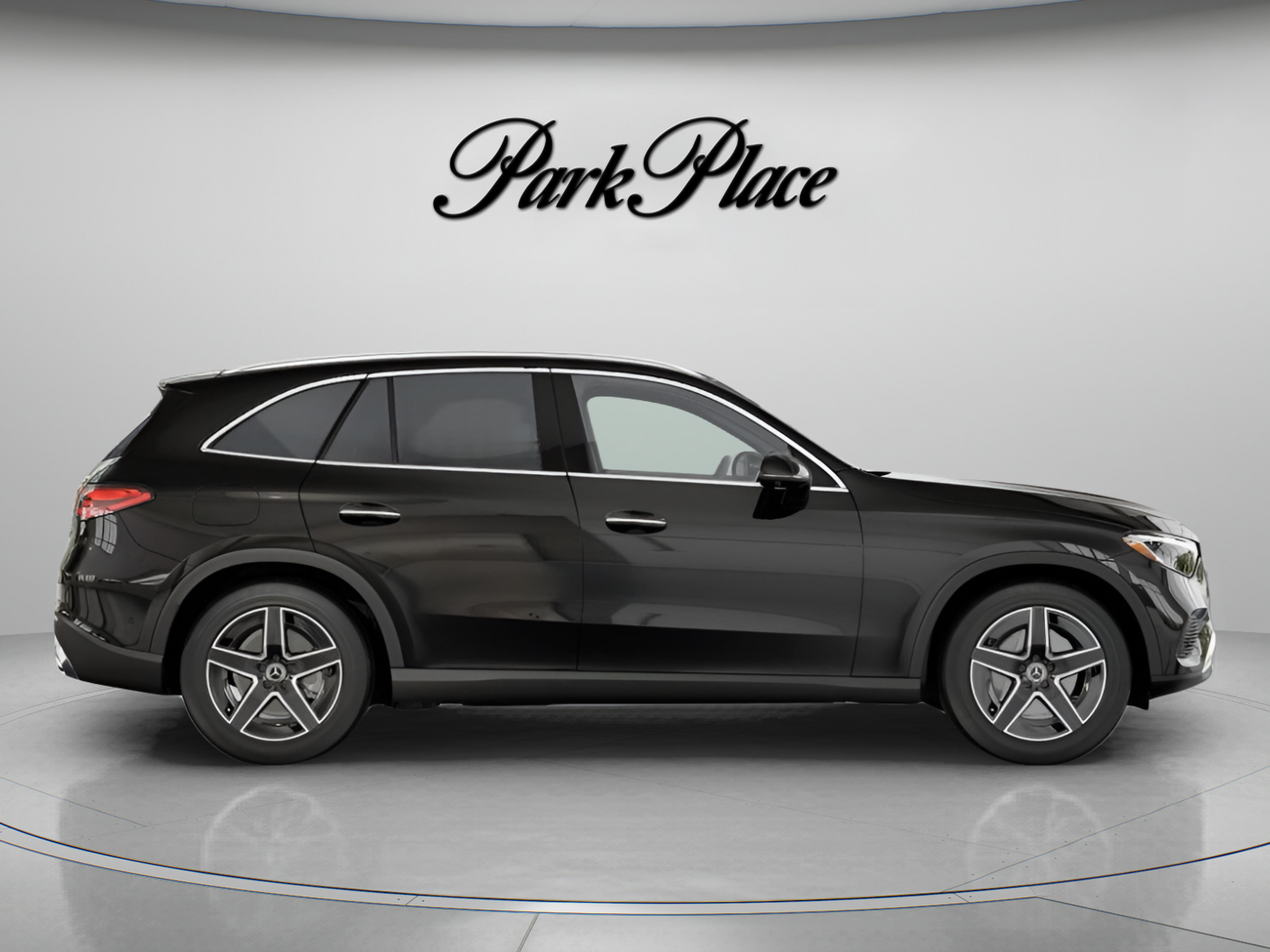 Used 2026 Mercedes-Benz GLC 300 4MATIC image 26