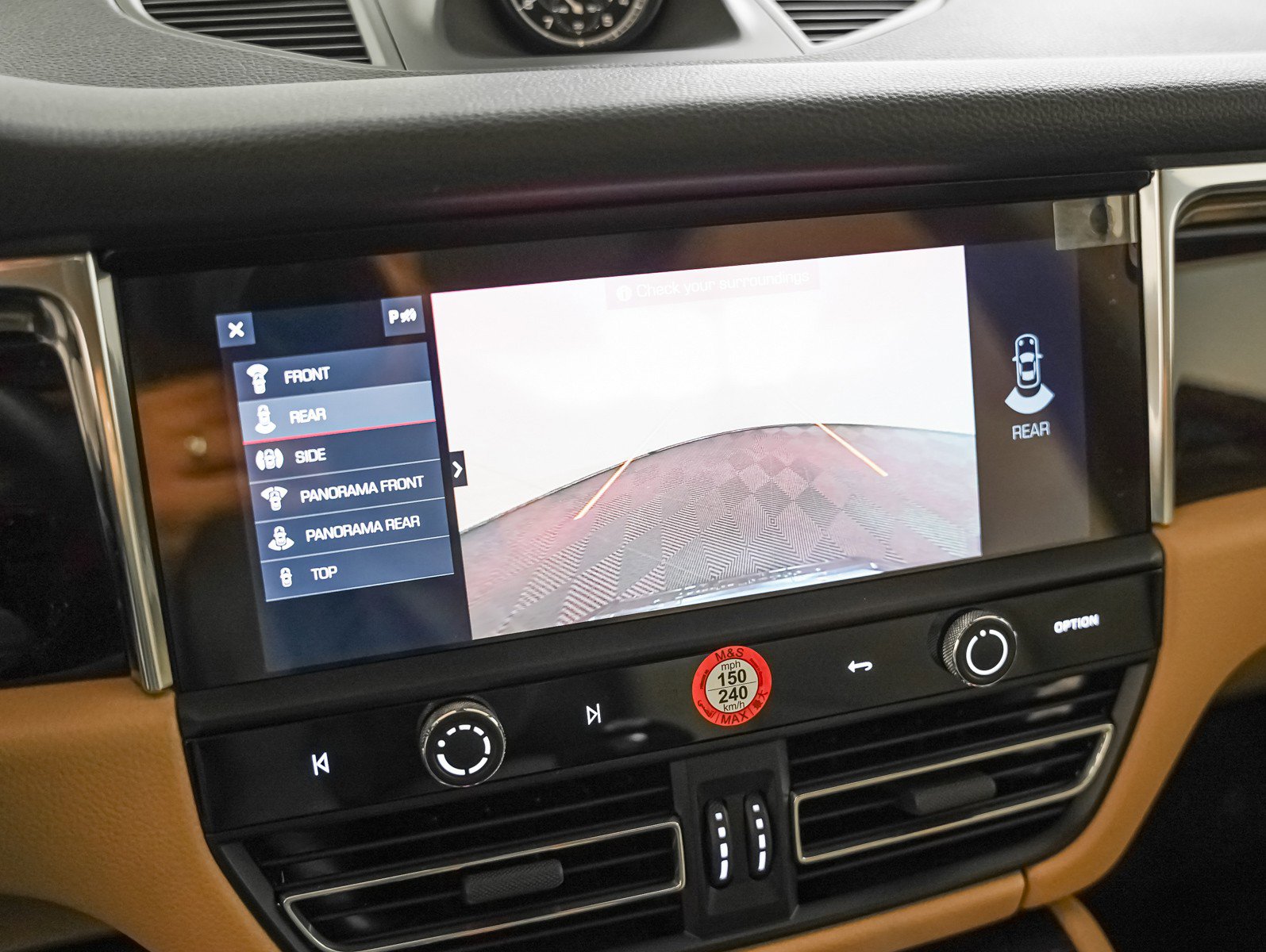 Certified 2025 Porsche Macan image 22