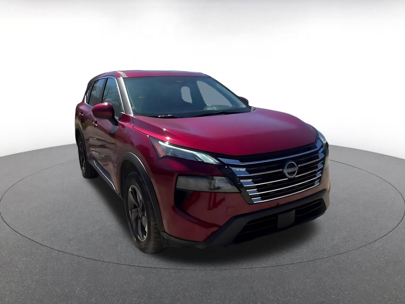 Used 2025 Nissan Rogue SV AWD/4WD image 3
