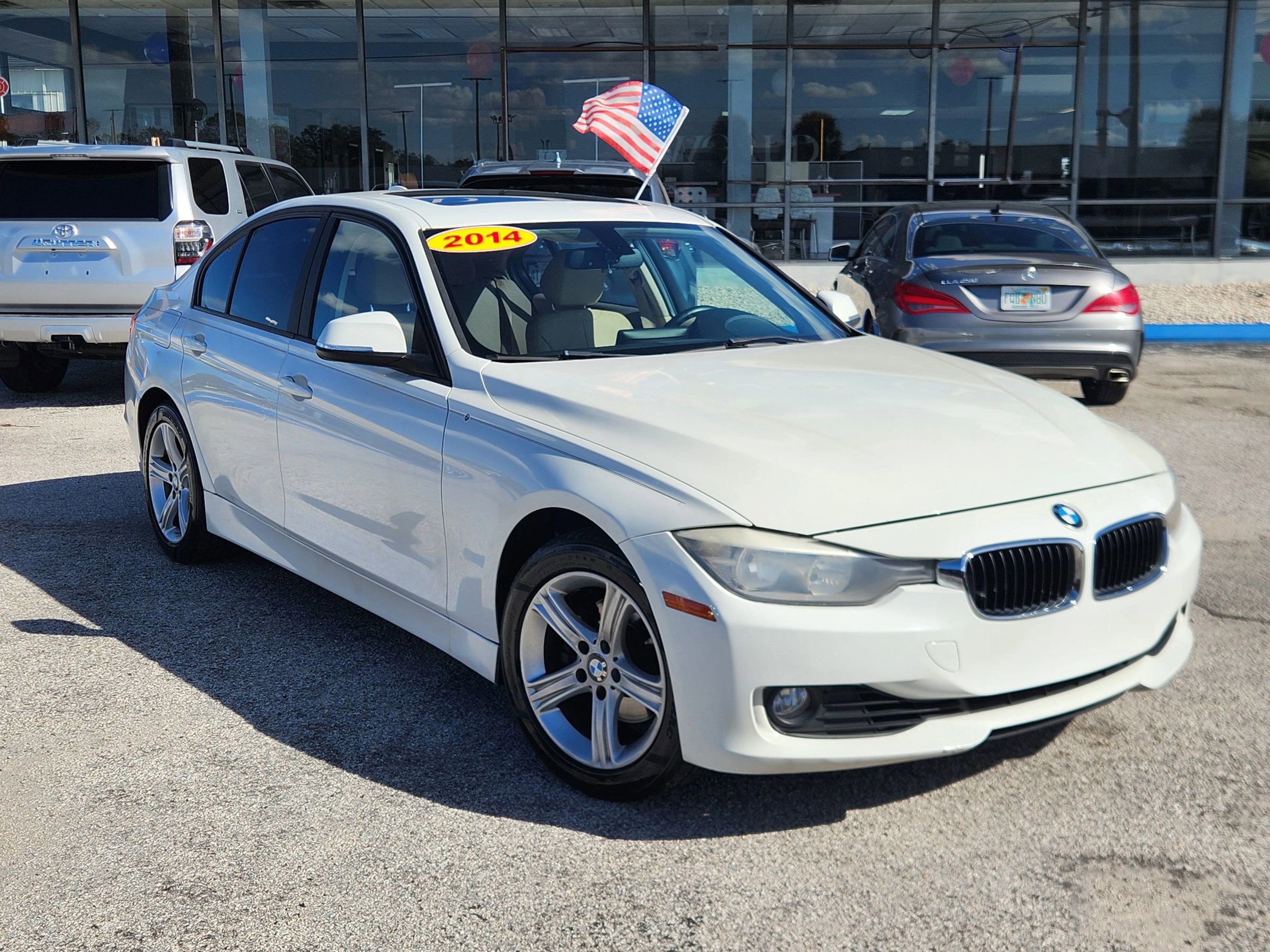 Used 2014 BMW 328i xDrive Sedan w/ Premium Package image 2
