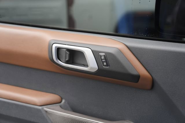 Used 2023 Ford Bronco Outer Banks image 28