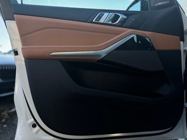 New 2026 BMW X5 xDrive40i w/ M Sport Package image 15