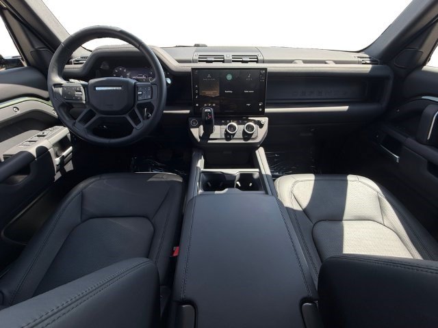 Certified 2026 Land Rover Defender 110 X-Dynamic SE AWD/4WD image 12