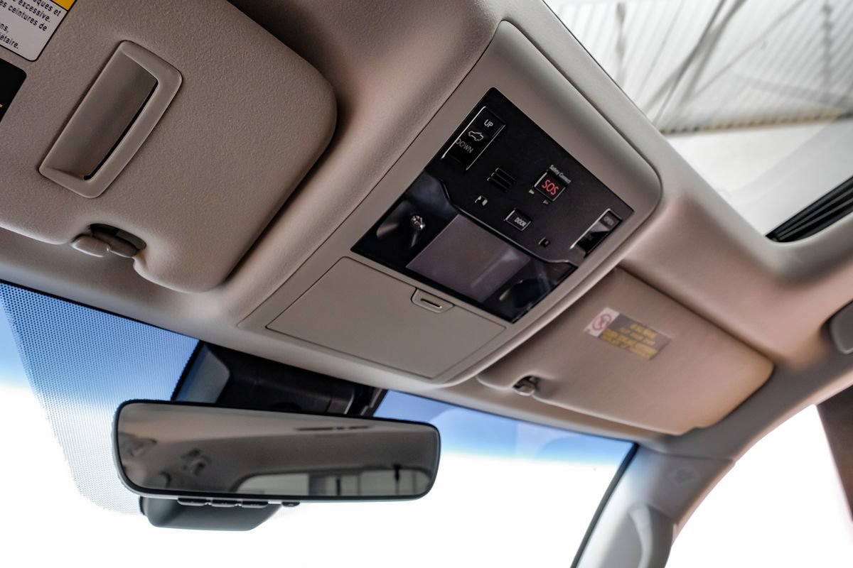 Used 2019 Lexus LX 570 4WD w/ Luxury Package image 25