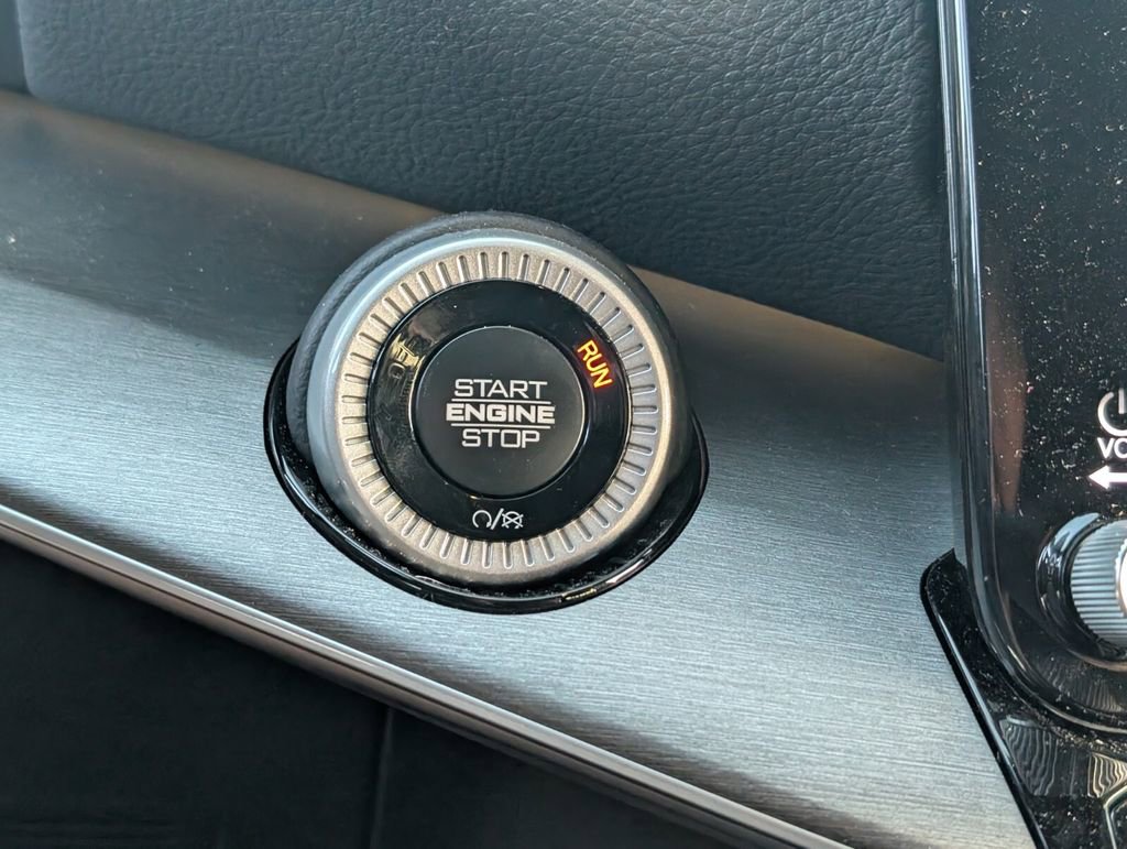 New 2025 Jeep Wagoneer 4WD w/ Convenience Group I image 21