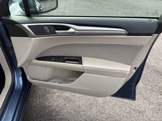 Used 2019 Ford Fusion SE image 36