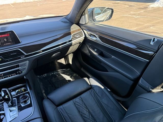 Used 2019 BMW 750i xDrive w/ Executive Package image 34