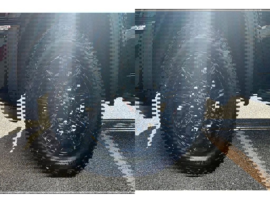 Used 2024 GMC Sierra 2500 AT4 image 9