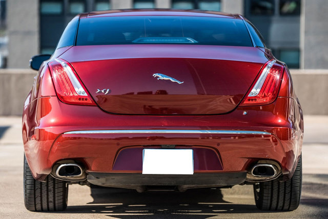 Used 2012 Jaguar XJ RWD image 7