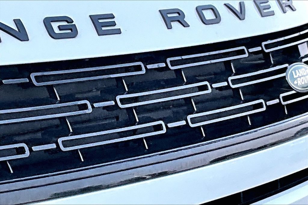 Used 2024 Land Rover Range Rover Evoque S AWD/4WD image 11