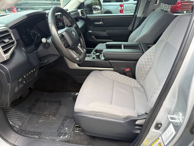 Used 2022 Toyota Tundra SR5 w/ SR5 Convenience Package AWD/4WD image 11