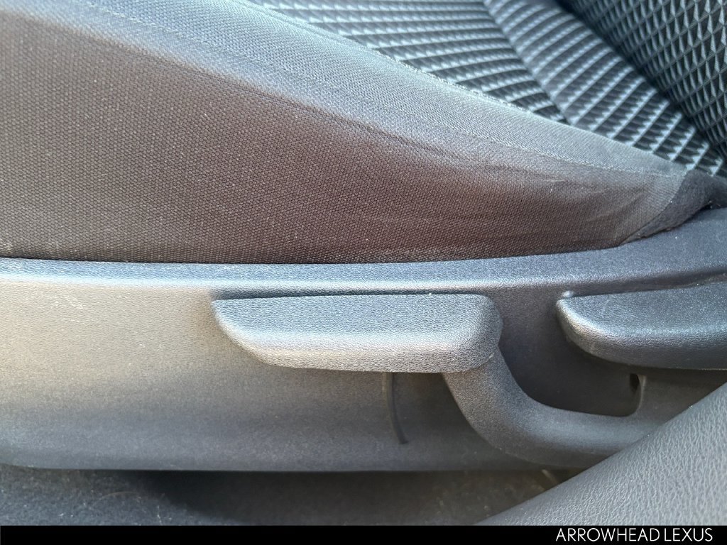 Used 2020 Nissan Versa S FWD image 31