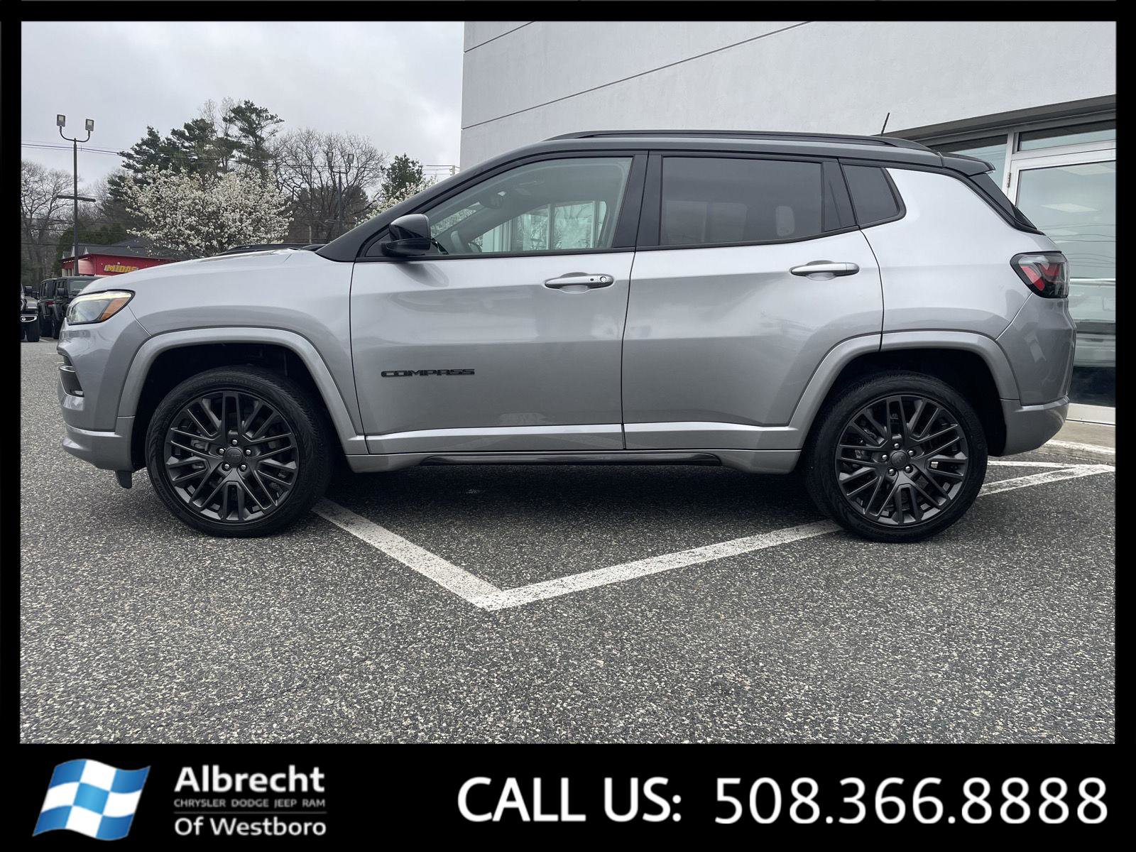 Used 2023 Jeep Compass High Altitude image 2