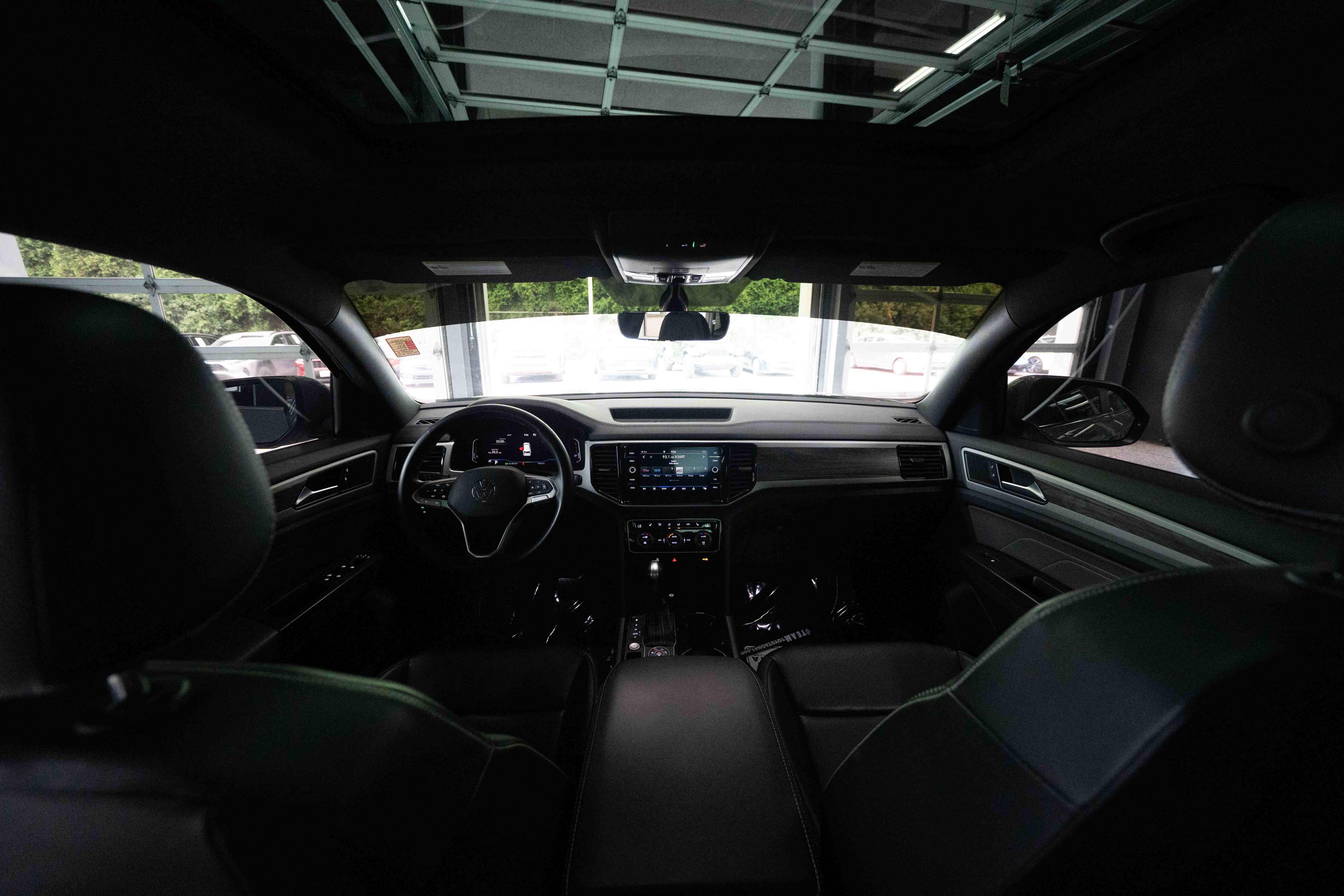 Used 2022 Volkswagen Atlas Cross Sport SE w/ Panoramic Sunroof Package AWD/4WD image 19