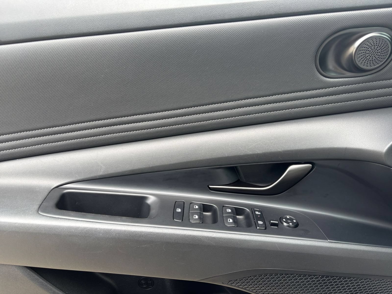 Used 2026 Hyundai Elantra Sport FWD image 18