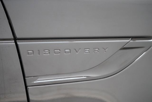 Used 2024 Land Rover Discovery S image 41