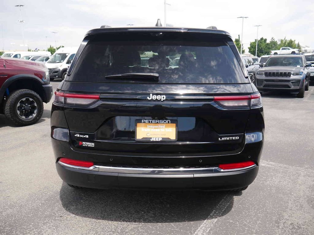 Certified 2025 Jeep Grand Cherokee Limited w/ Luxury Tech Group II AWD/4WD image 19