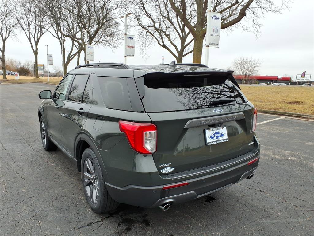 Used 2022 Ford Explorer XLT w/ Equipment Group 202A AWD/4WD image 5