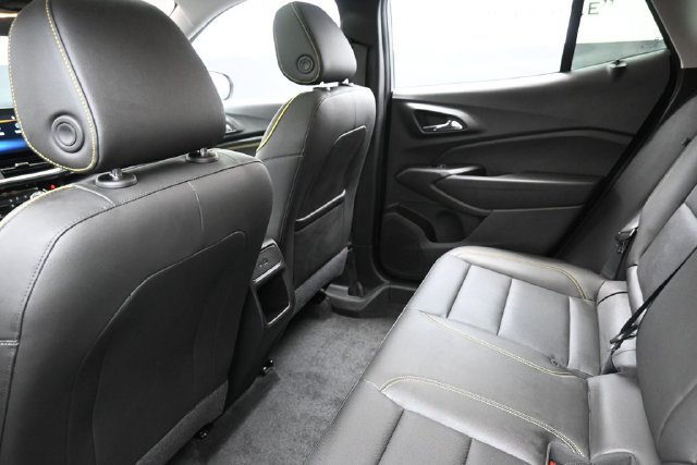 Used 2024 Chevrolet Trax ACTIV w/ Sunroof Package FWD image 24