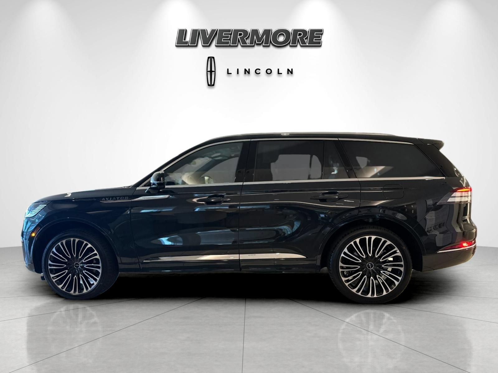 New 2026 Lincoln Aviator Black Label AWD/4WD image 6