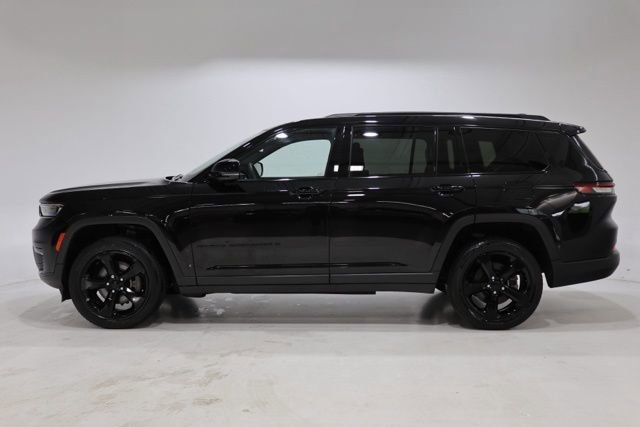 Used 2023 Jeep Grand Cherokee L Laredo AWD/4WD image 4