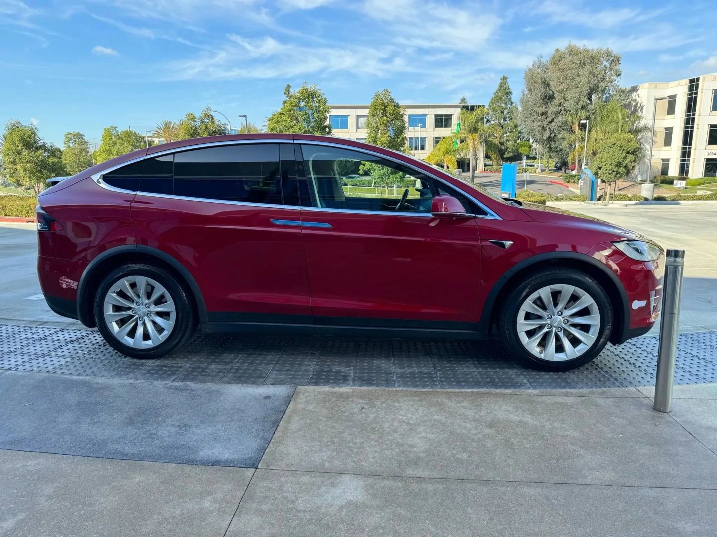 Used 2019 Tesla Model X Long Range AWD/4WD image 8