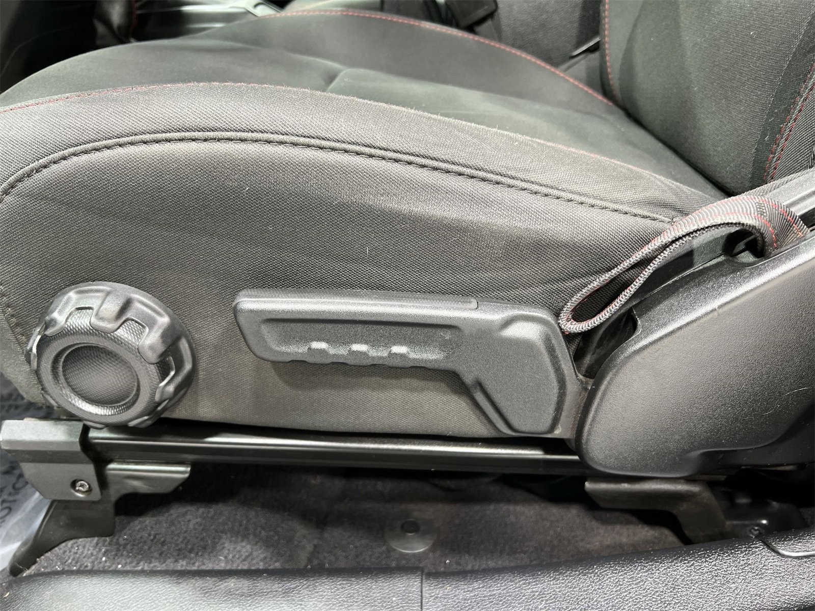 Used 2022 Jeep Wrangler Rubicon image 12