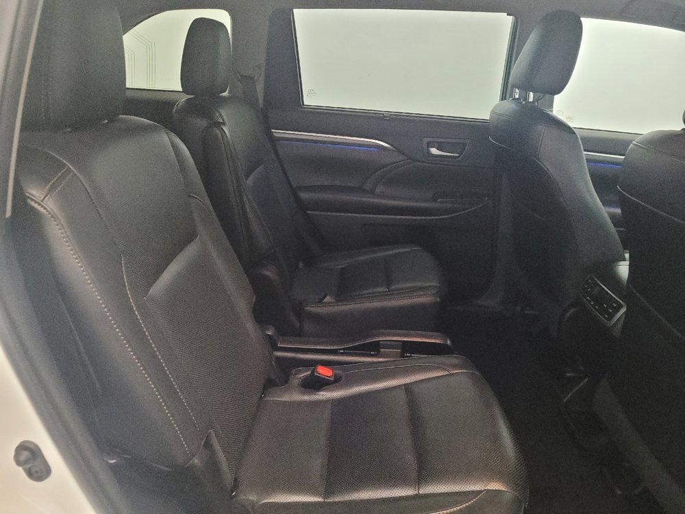 Used 2019 Toyota Highlander Limited Platinum AWD/4WD image 19