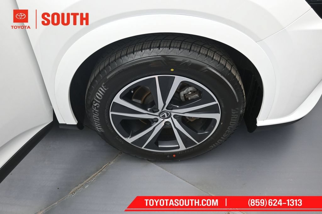 Used 2024 Lexus RX 350h w/ Convenience Package AWD/4WD image 38