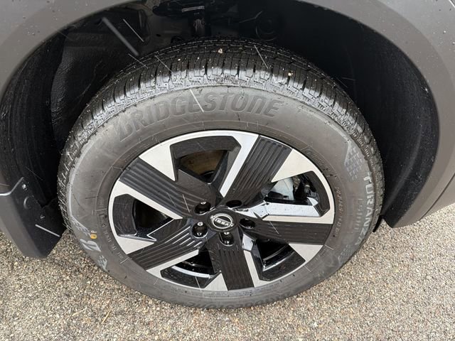 New 2026 Nissan Kicks SV w/ SV Premium Package image 14