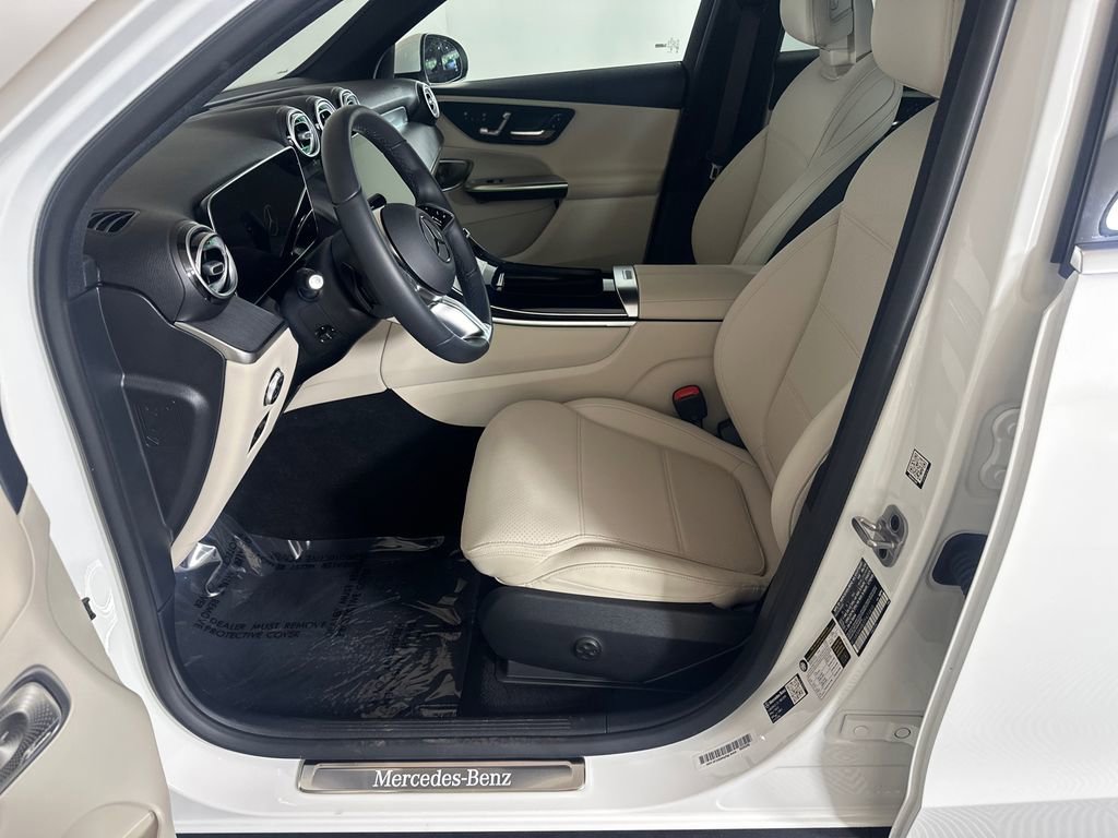 Certified 2026 Mercedes-Benz GLC 300 4MATIC image 9