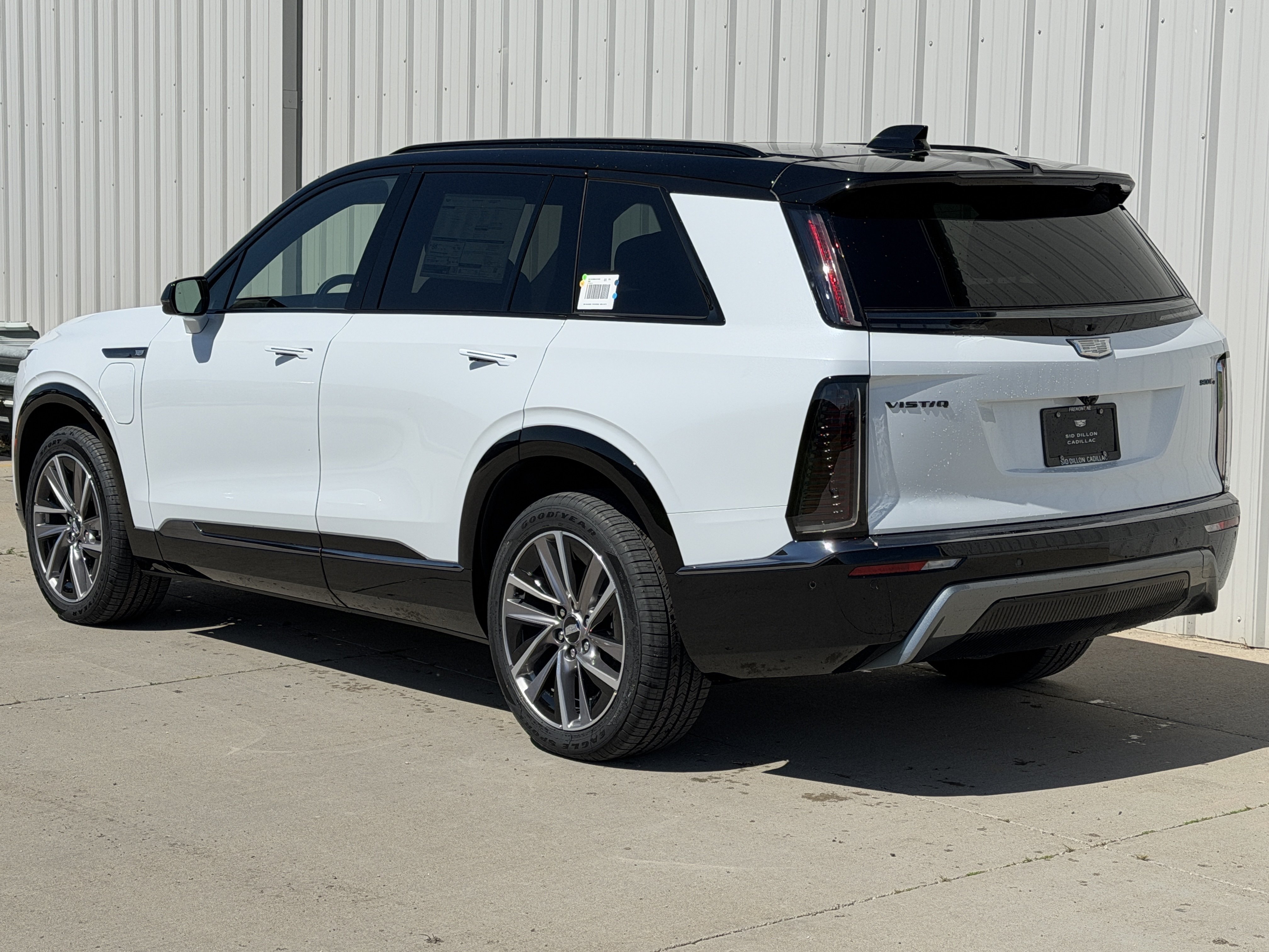 New 2027 Cadillac Vistiq Sport w/ LPO, Floor Liner Package AWD/4WD image 8