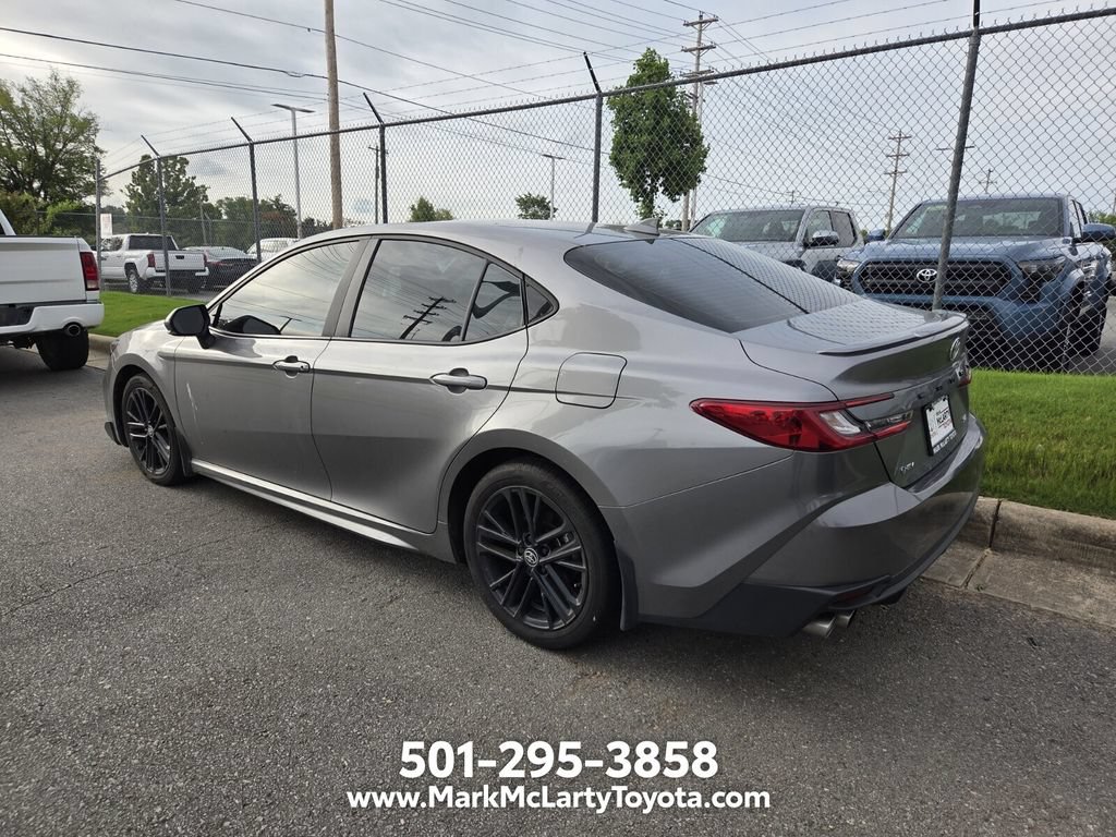 Used 2025 Toyota Camry SE w/ Convenience Package FWD image 9