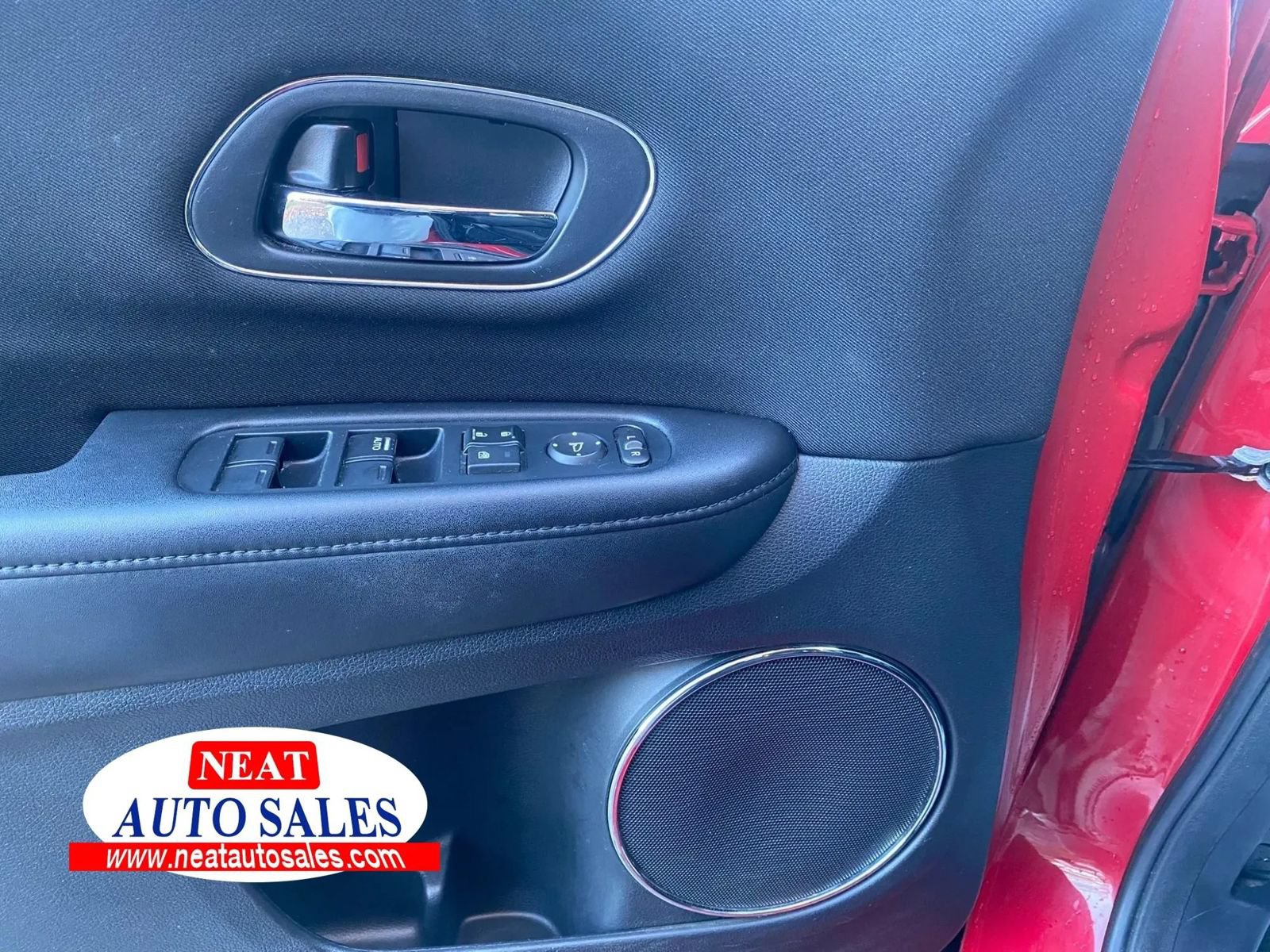 Used 2017 Honda HR-V EX image 12