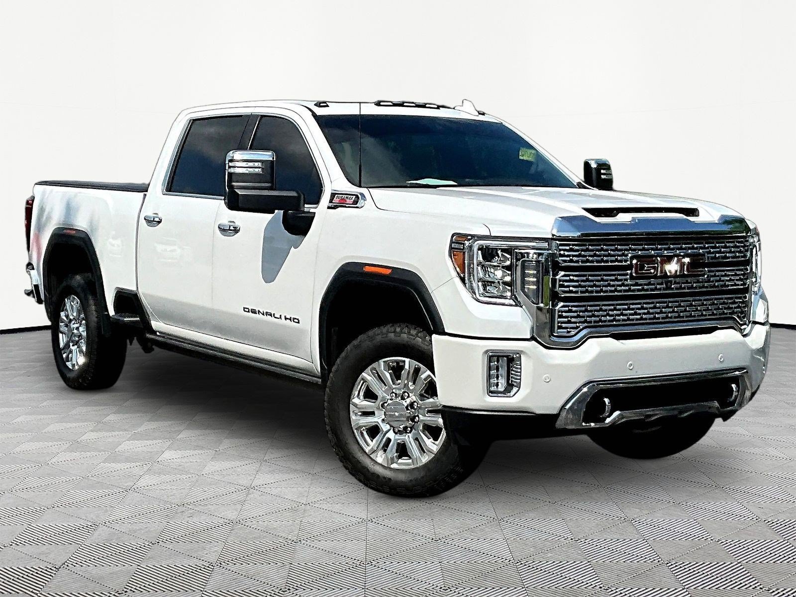 Used 2022 GMC Sierra 3500 Denali AWD/4WD image 3