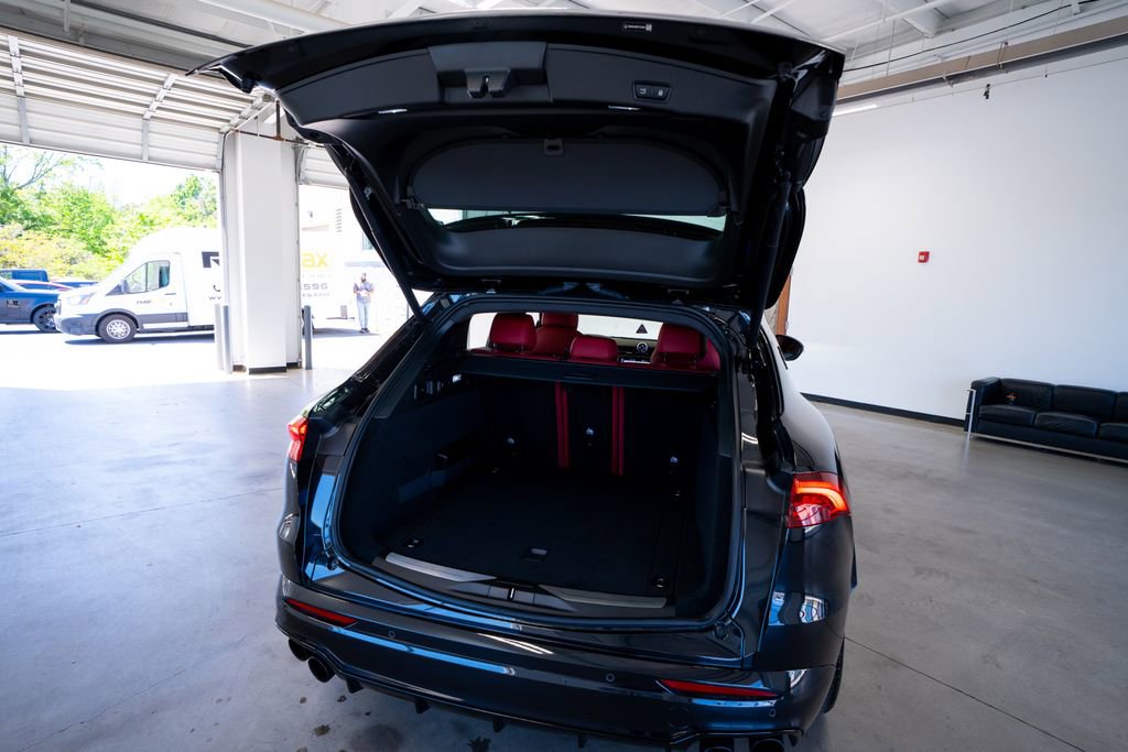 Used 2023 Maserati Grecale Modena image 55