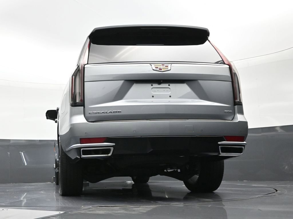 Certified 2024 Cadillac Escalade Luxury RWD image 17