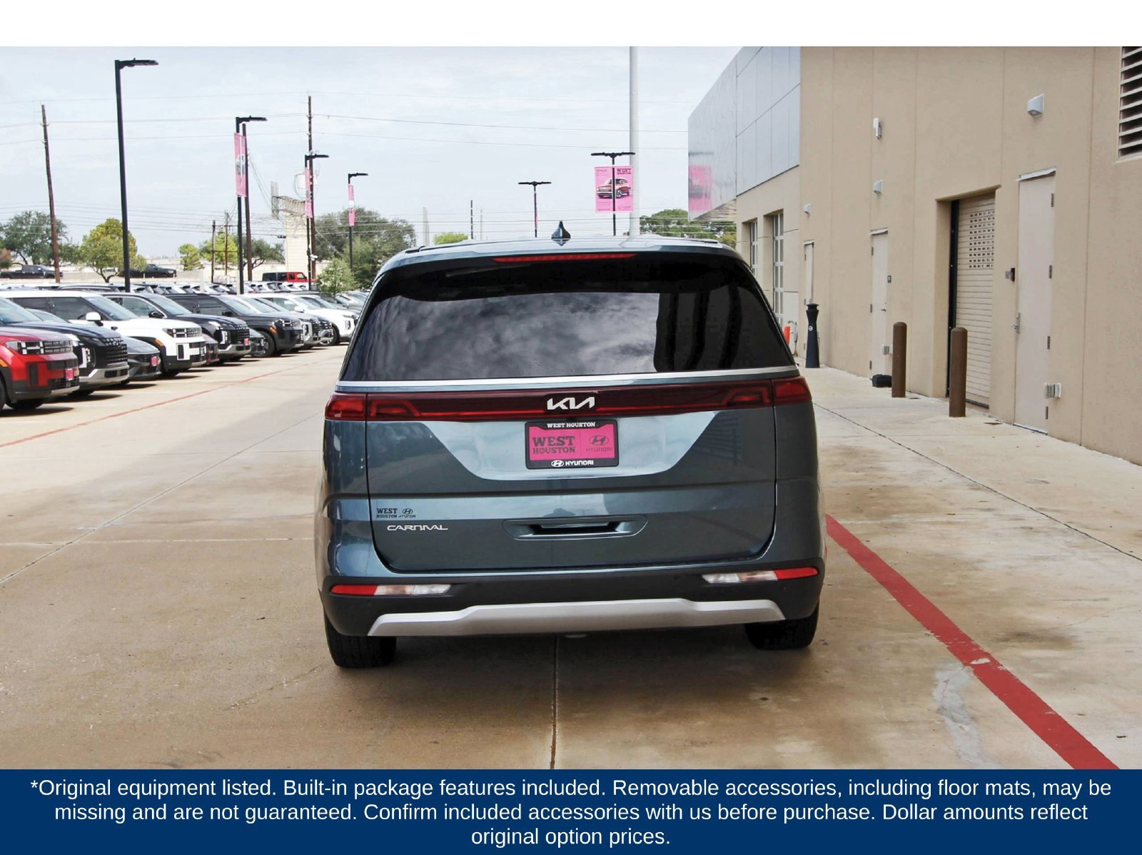 Used 2024 Kia Carnival EX FWD image 7