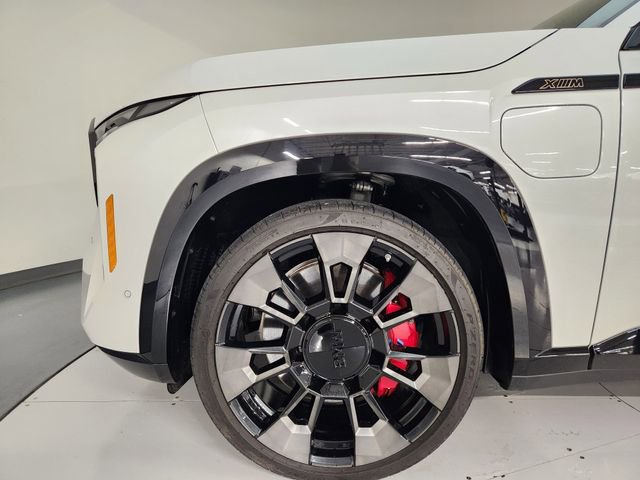 Used 2024 BMW XM w/ M Driver's Package AWD/4WD image 11