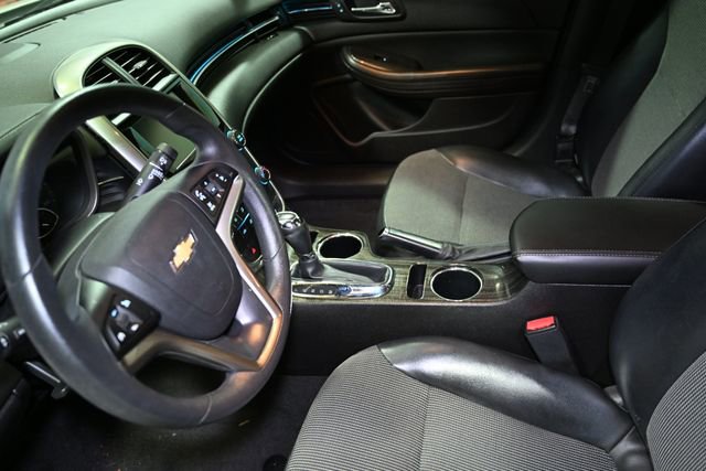 Used 2016 Chevrolet Malibu LT image 19