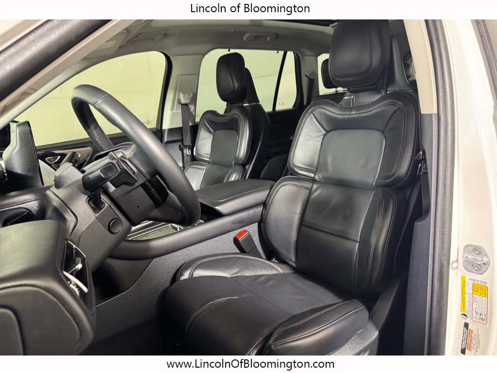 Used 2025 Lincoln Aviator Reserve w/ Equipment Group 201A AWD/4WD image 14