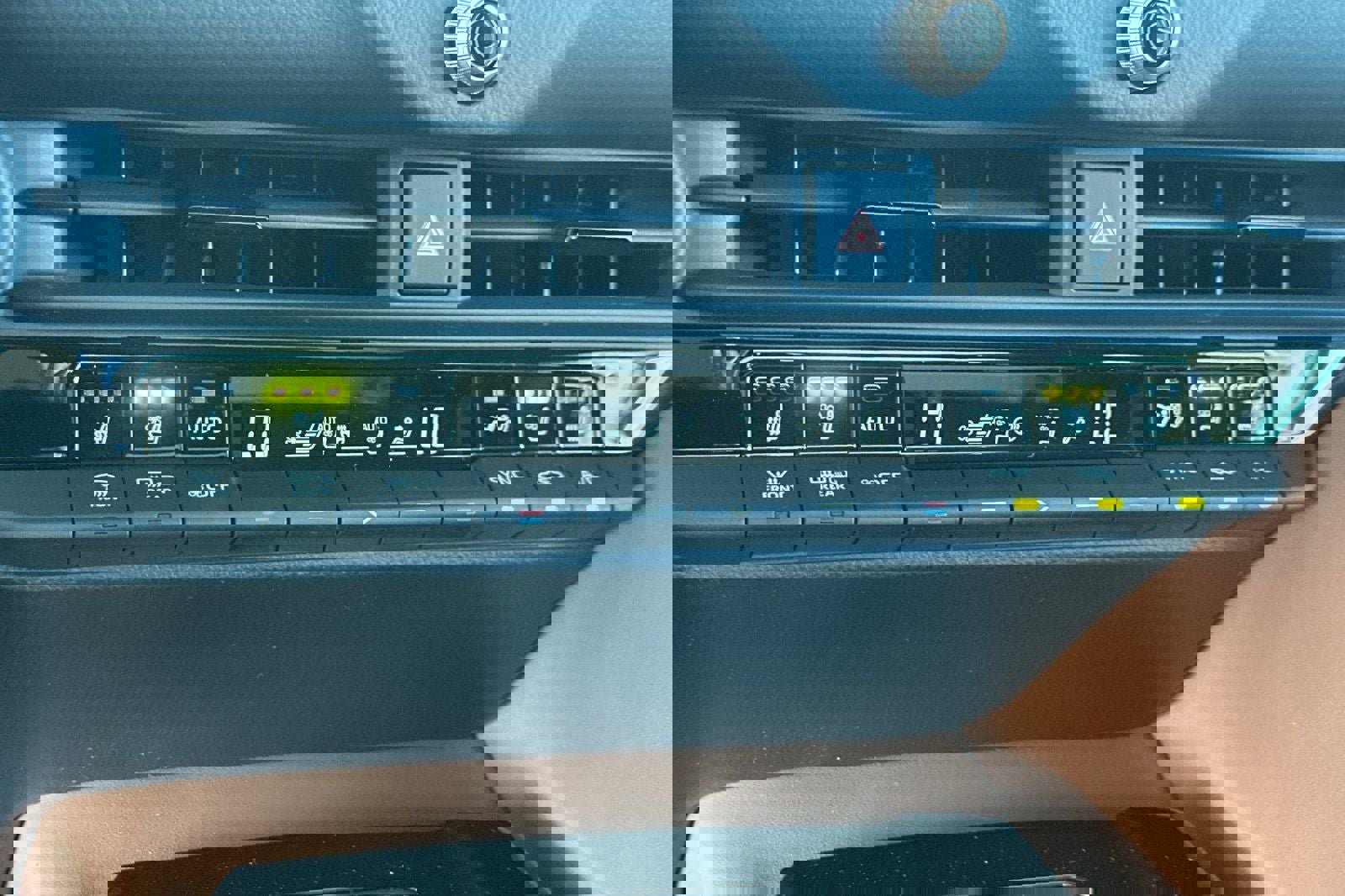 New 2026 Toyota Crown Signia image 24