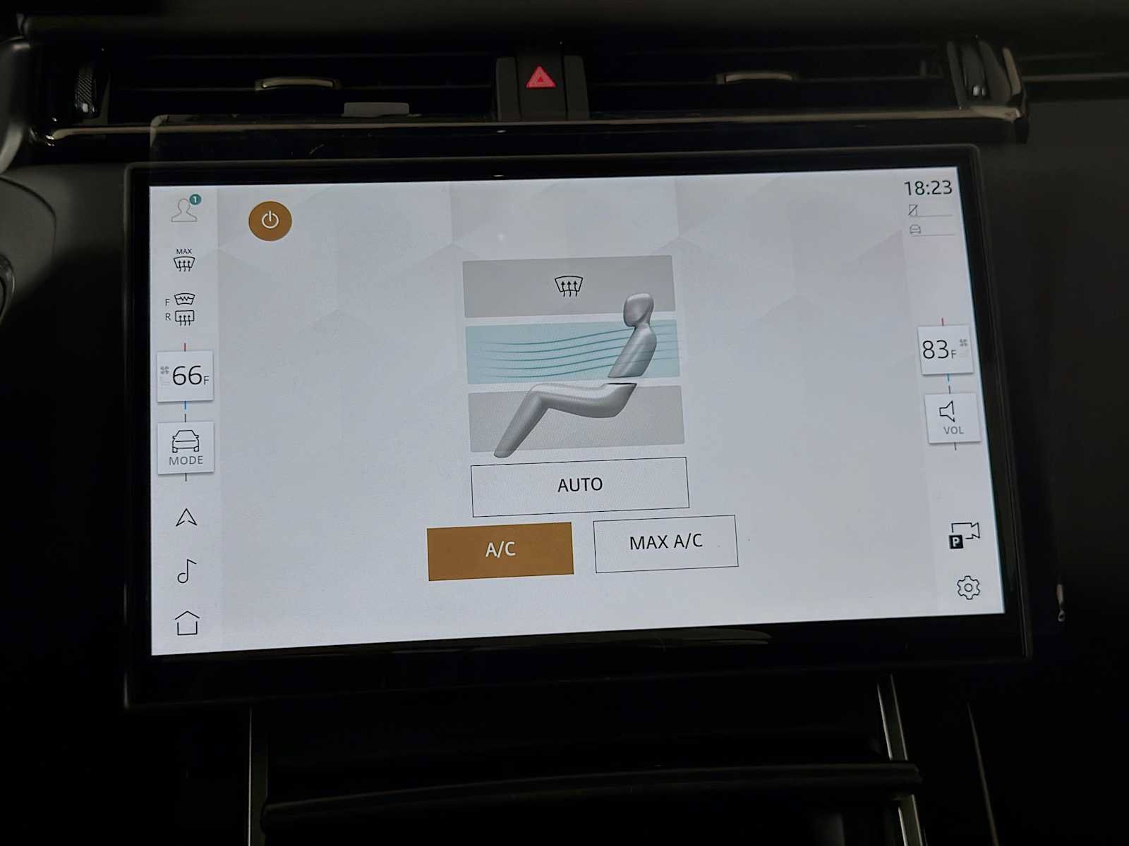 New 2026 Land Rover Range Rover Velar Dynamic SE AWD/4WD image 17