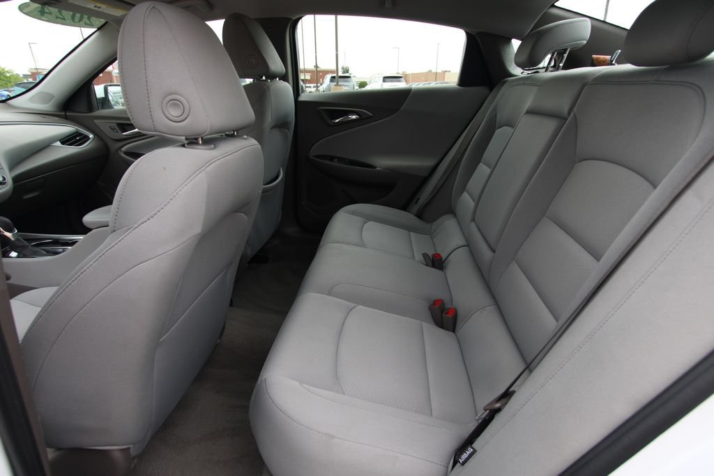 Used 2024 Chevrolet Malibu LT FWD image 7