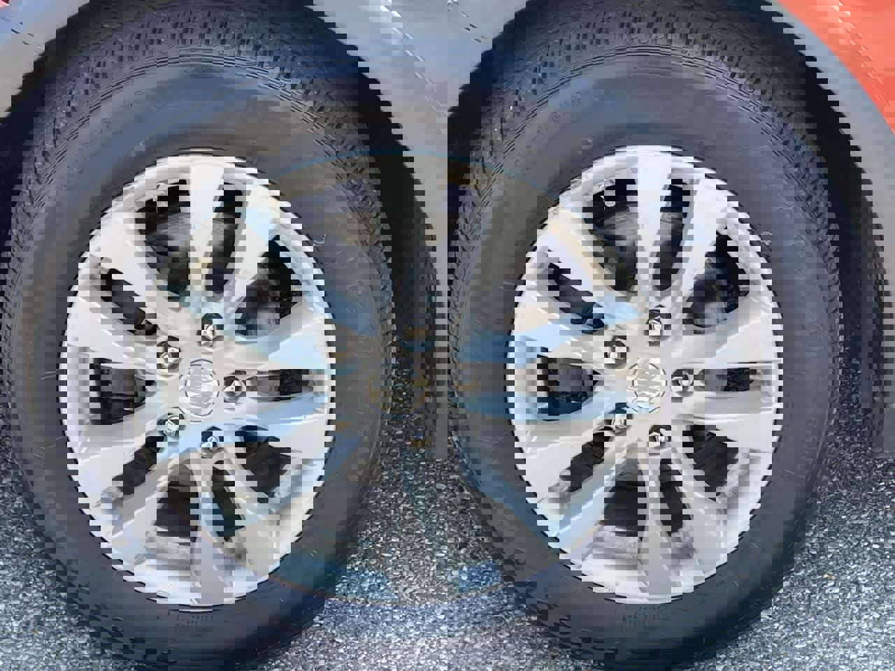 Used 2013 Suzuki SX4 Premium image 31