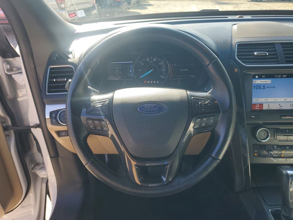 Used 2017 Ford Explorer XLT w/ Equipment Group 202A image 27