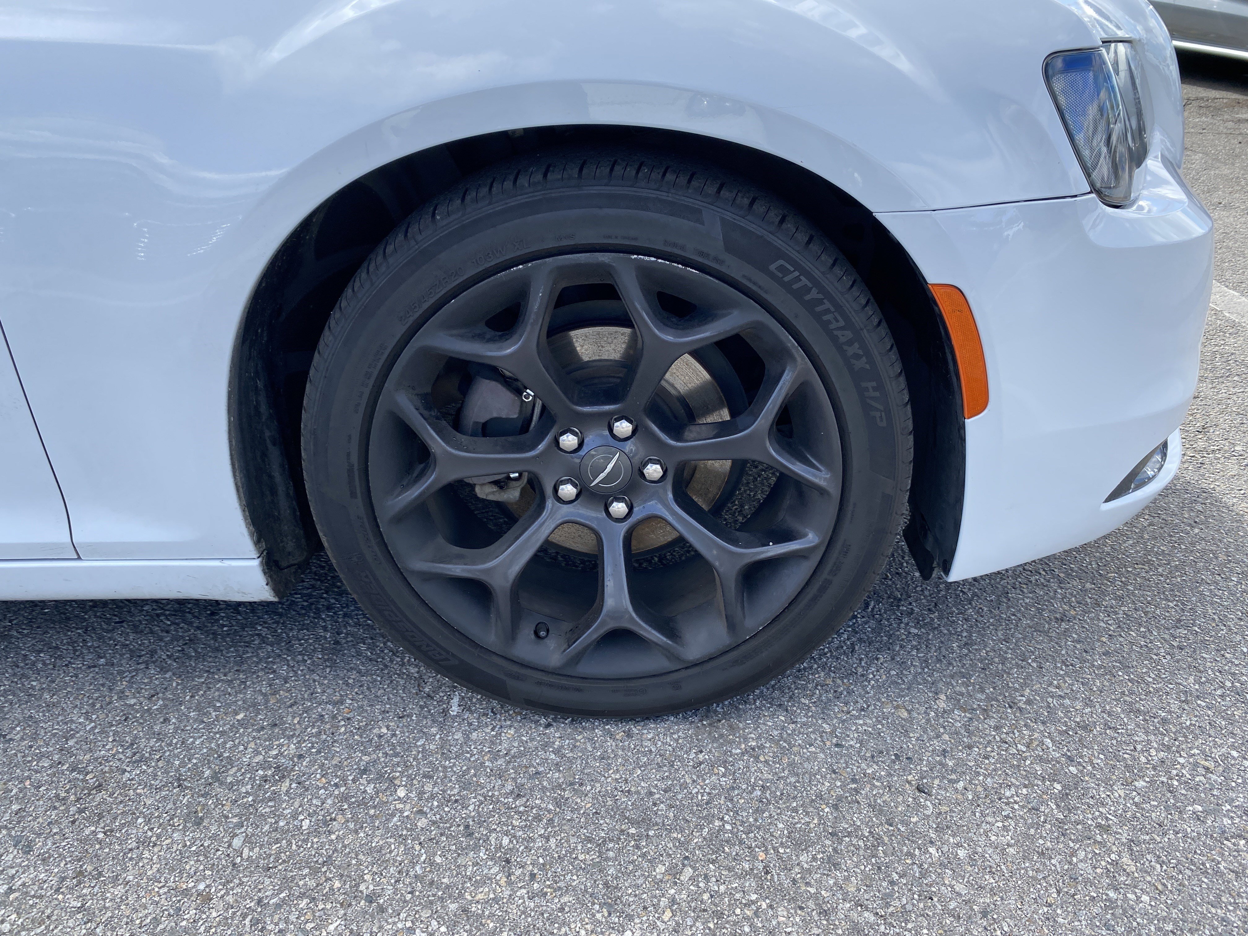 Used 2019 Chrysler 300 S image 24