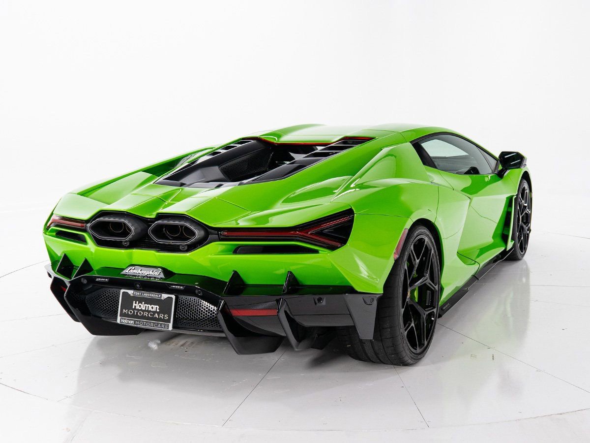 Used 2024 Lamborghini Revuelto image 5
